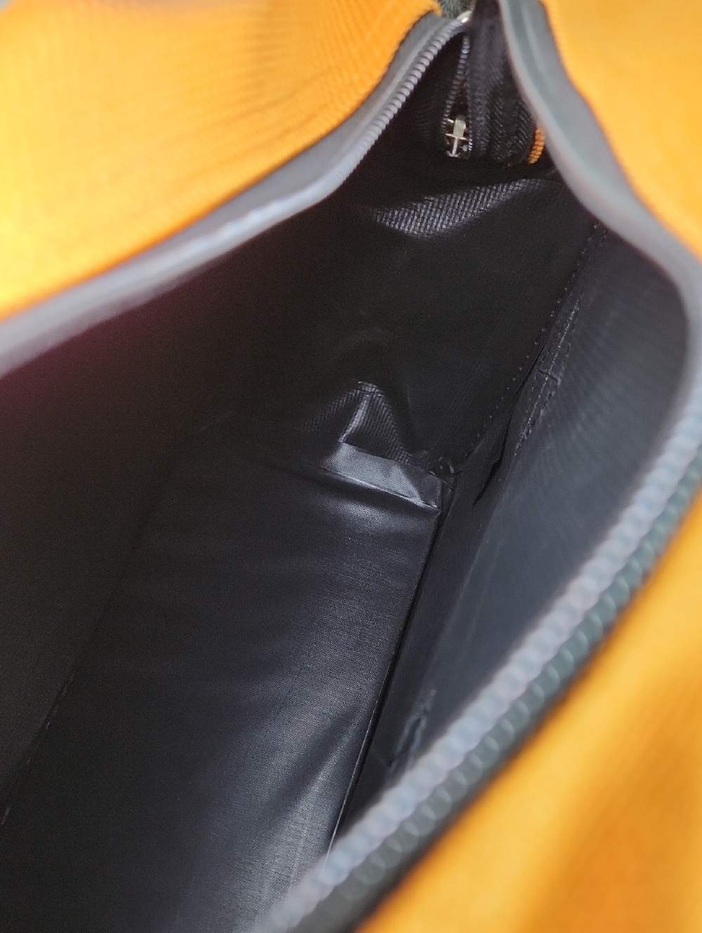U.S. TRAVELER CARRY-ON Travel Tote, Mustard Color, NWT - Picture 12 of 17